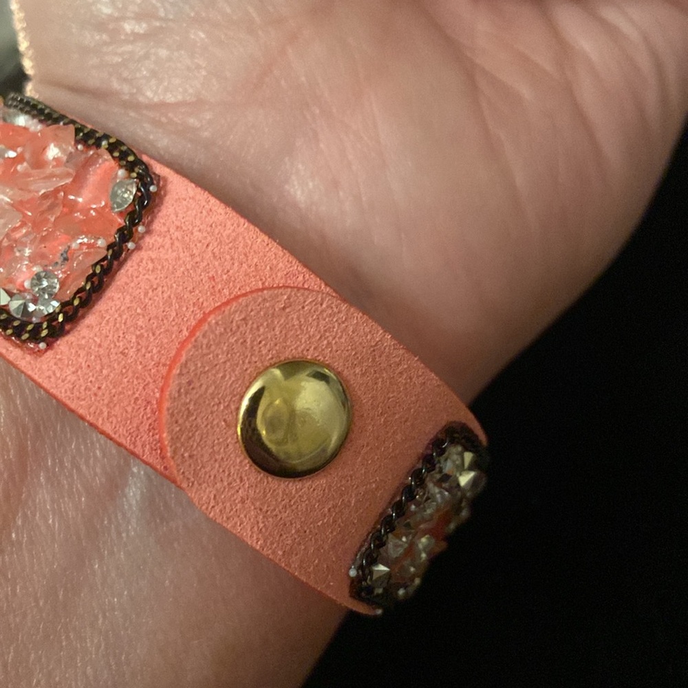 - HD Pink Bling Bracelet - Picture 4 of 6